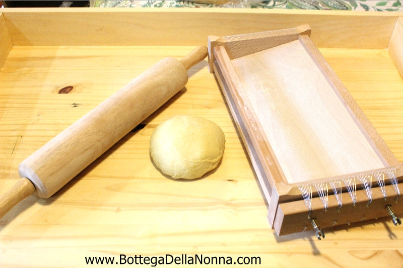 Italian Pasta Chitarra with Rolling Pin