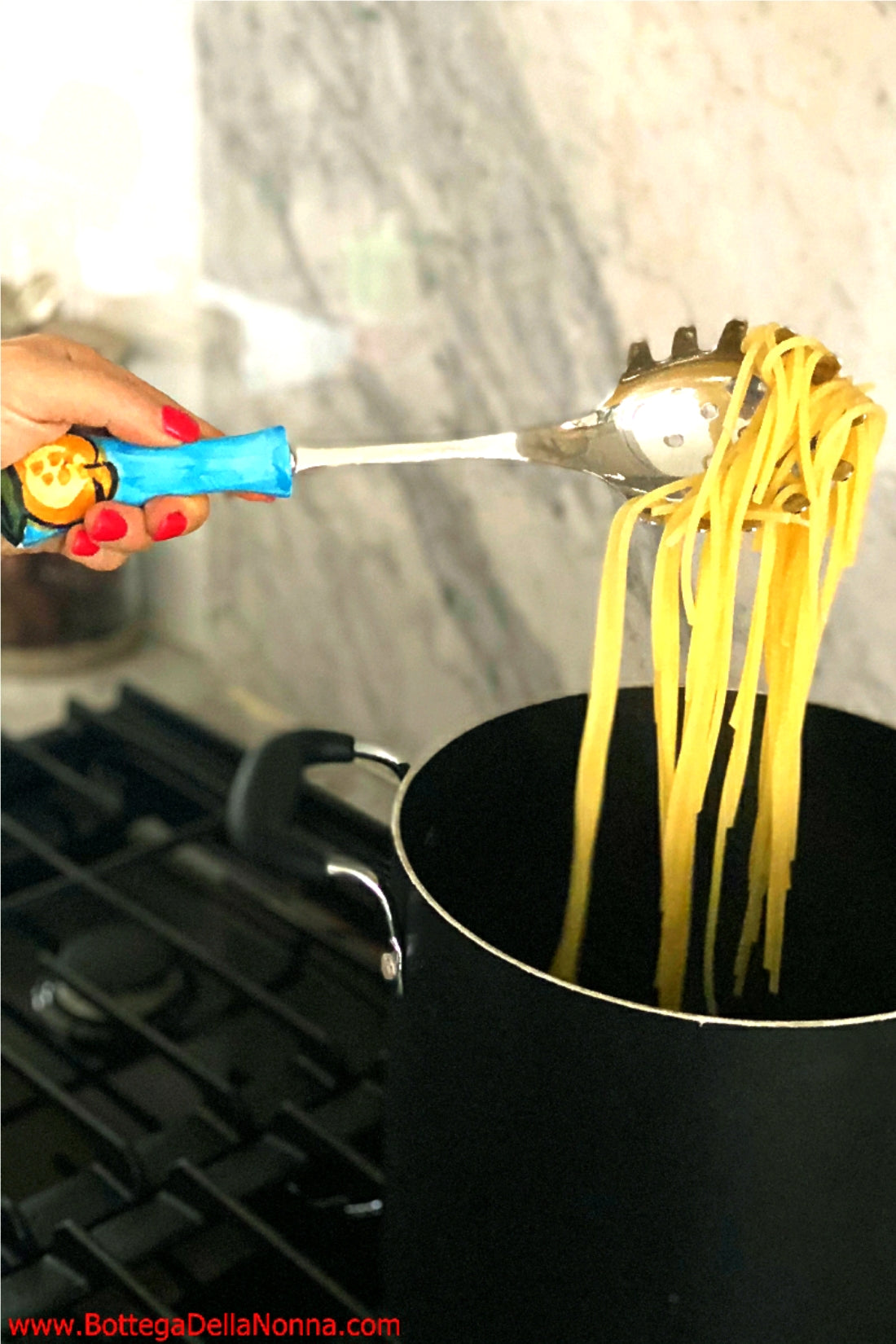 The Positano Spaghetti Claw